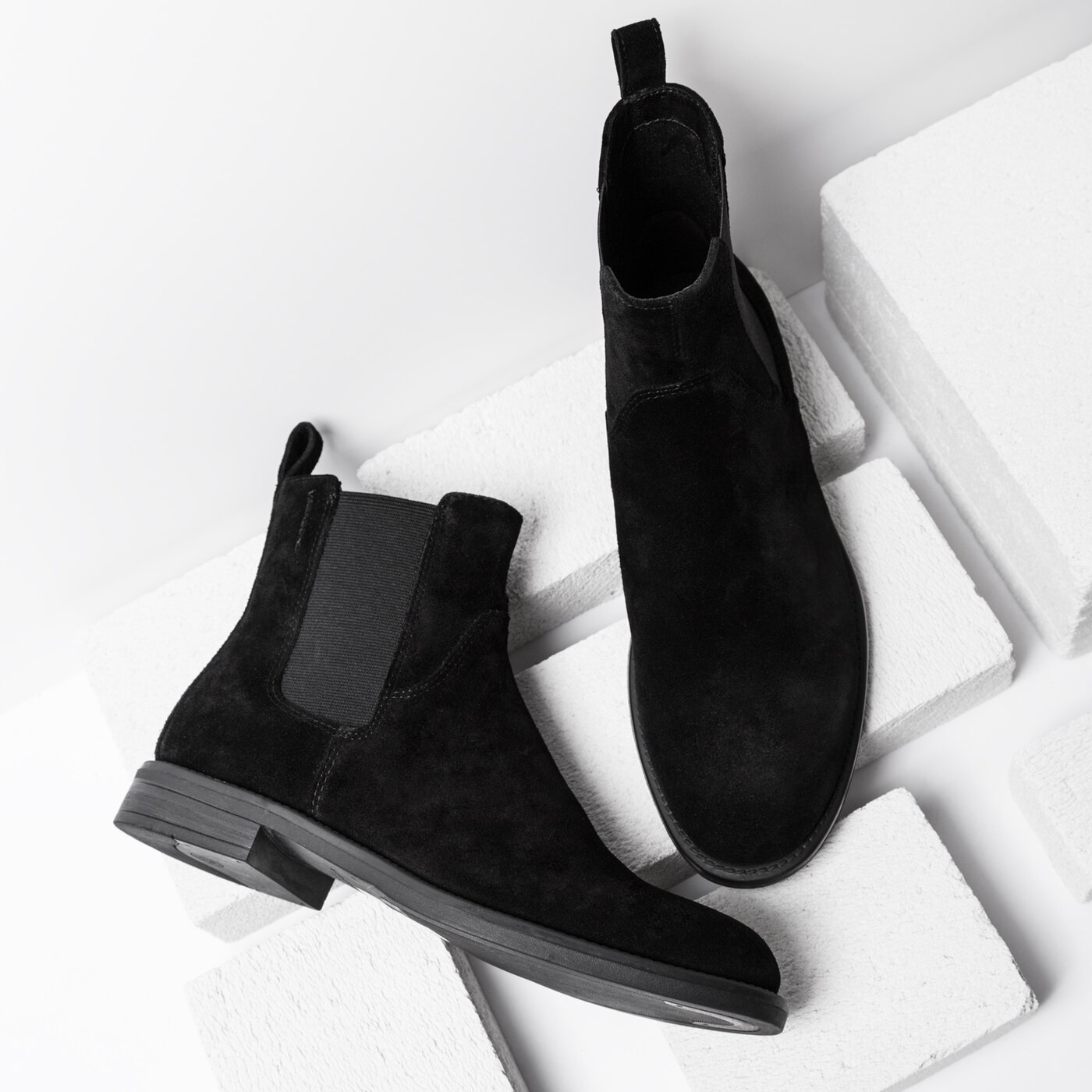 Damskie botki / sztyblety VAGABOND AMINA SUEDE BLACK 420384020 kolor czarny