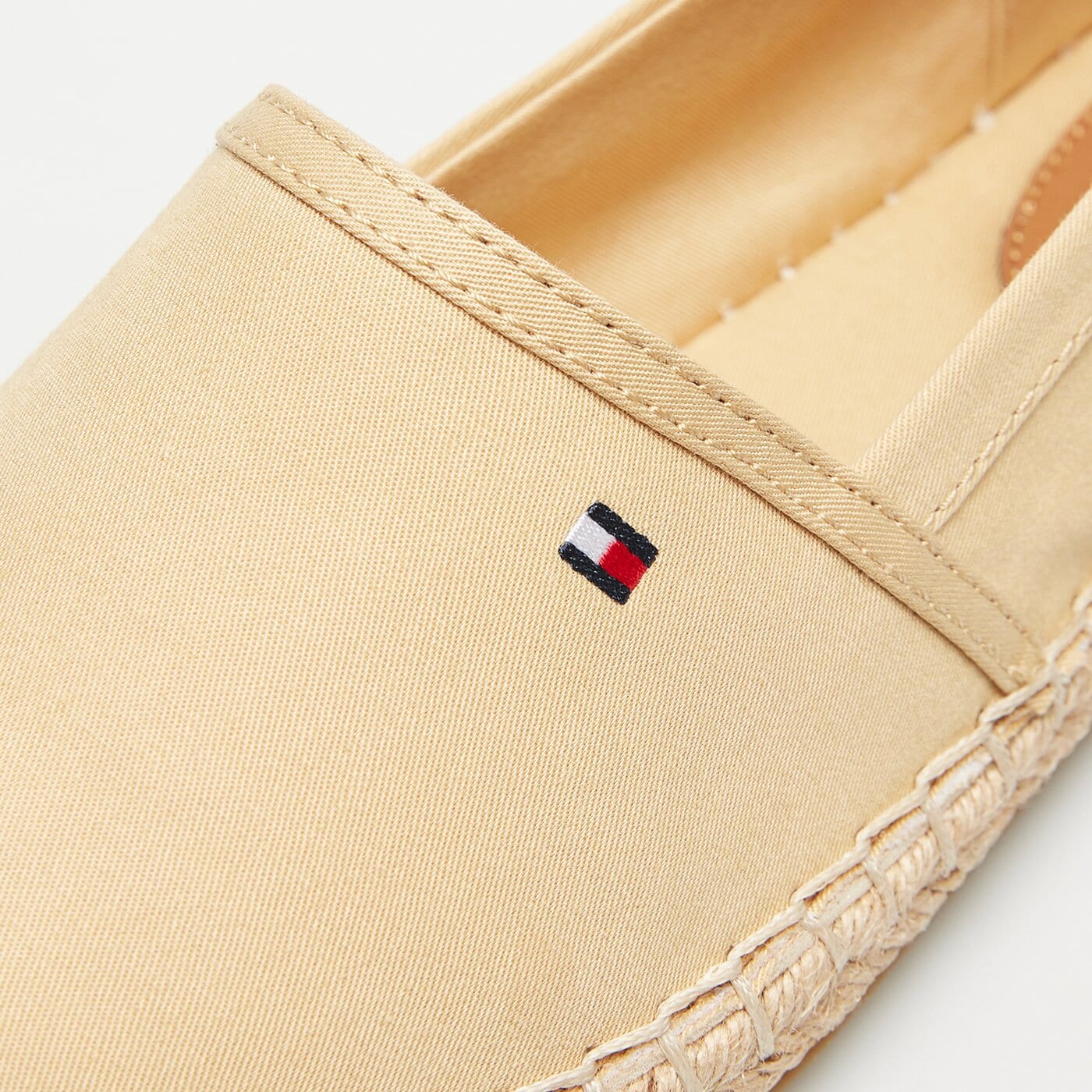 Damskie espadryle TOMMY HILFIGER BASIC TOMMY FLAT ESPADRILLE fw0fw06497acr kolor beżowy