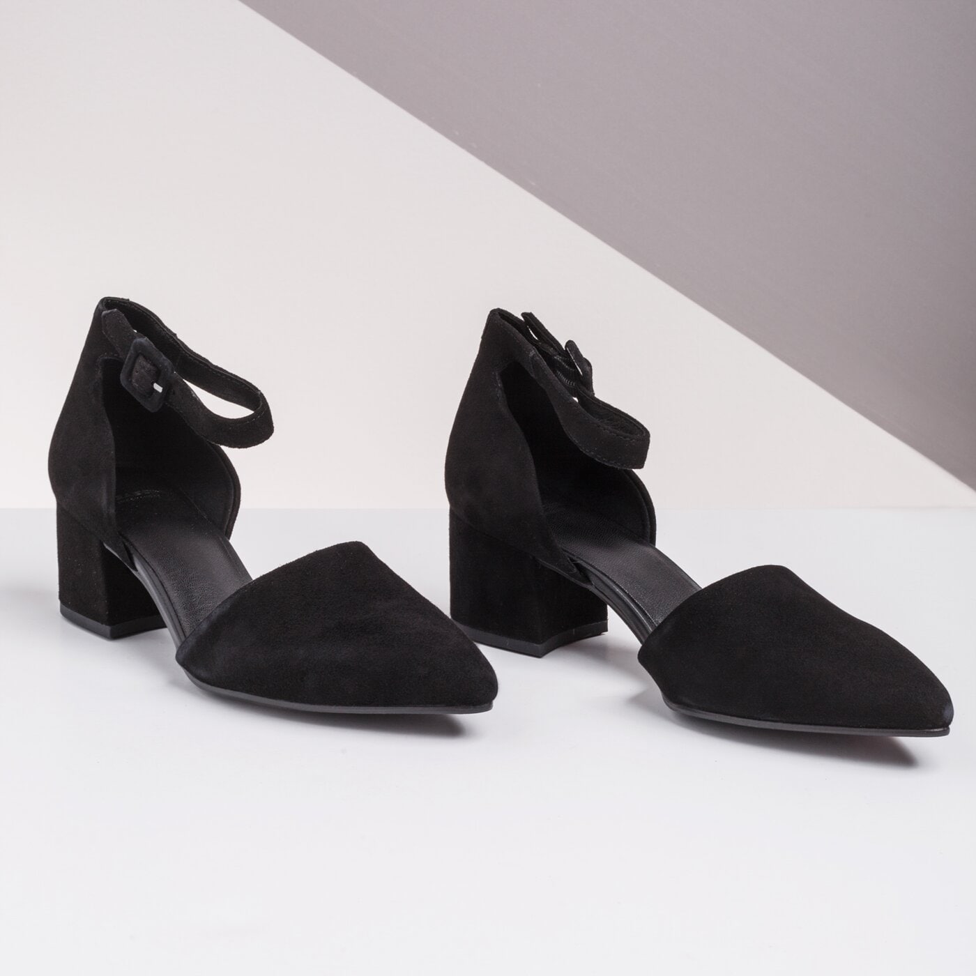 Damskie szpilki / czółenka VAGABOND MYA 4519-040-20 kolor czarny