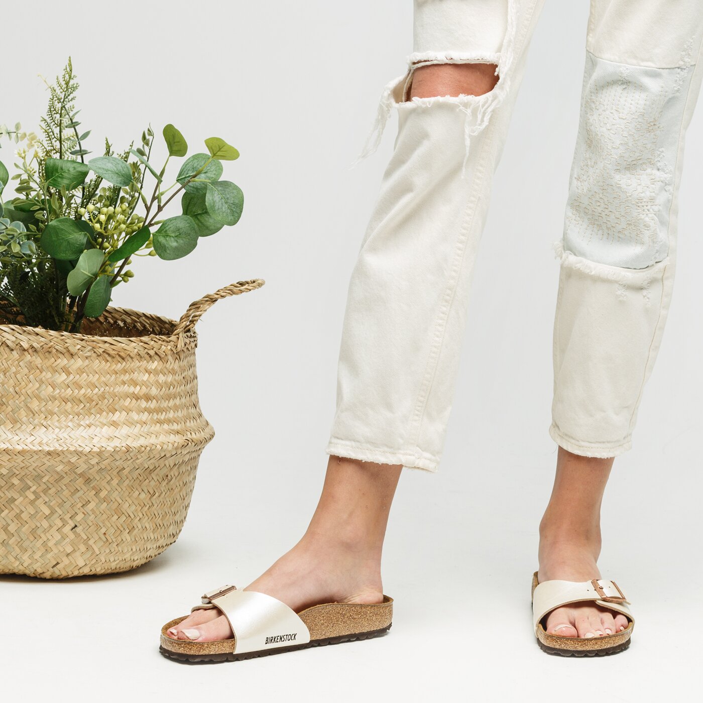 Damskie klapki BIRKENSTOCK MADRID  940153 kolor beżowy