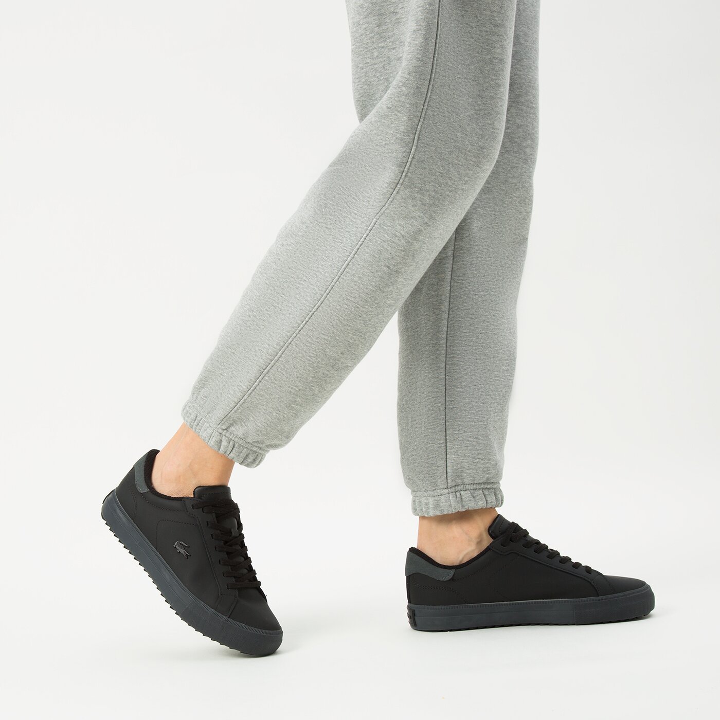 Damskie sneakersy (buty) LACOSTE POWERCOURT WNTR 222 1 SFA 744SFA0046237 744sfa0046237 kolor czarny