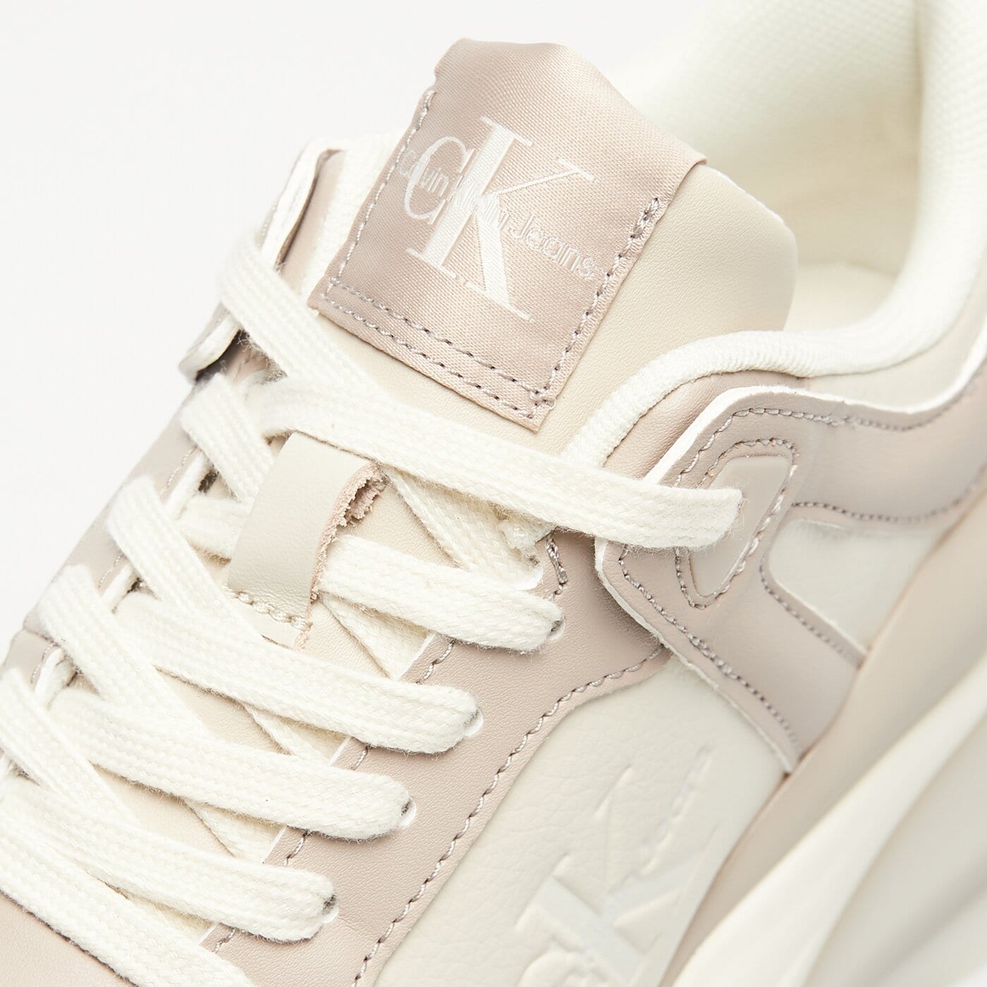 Damskie sneakersy (buty) CALVIN KLEIN WEDGE RUNNER LACE yw0yw015770hk kolor beżowy