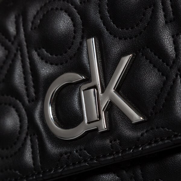 Damska torebka CALVIN KLEIN TOREBKA RE-LOCK EW CONV FLAP XBODY k60k608585bax kolor czarny