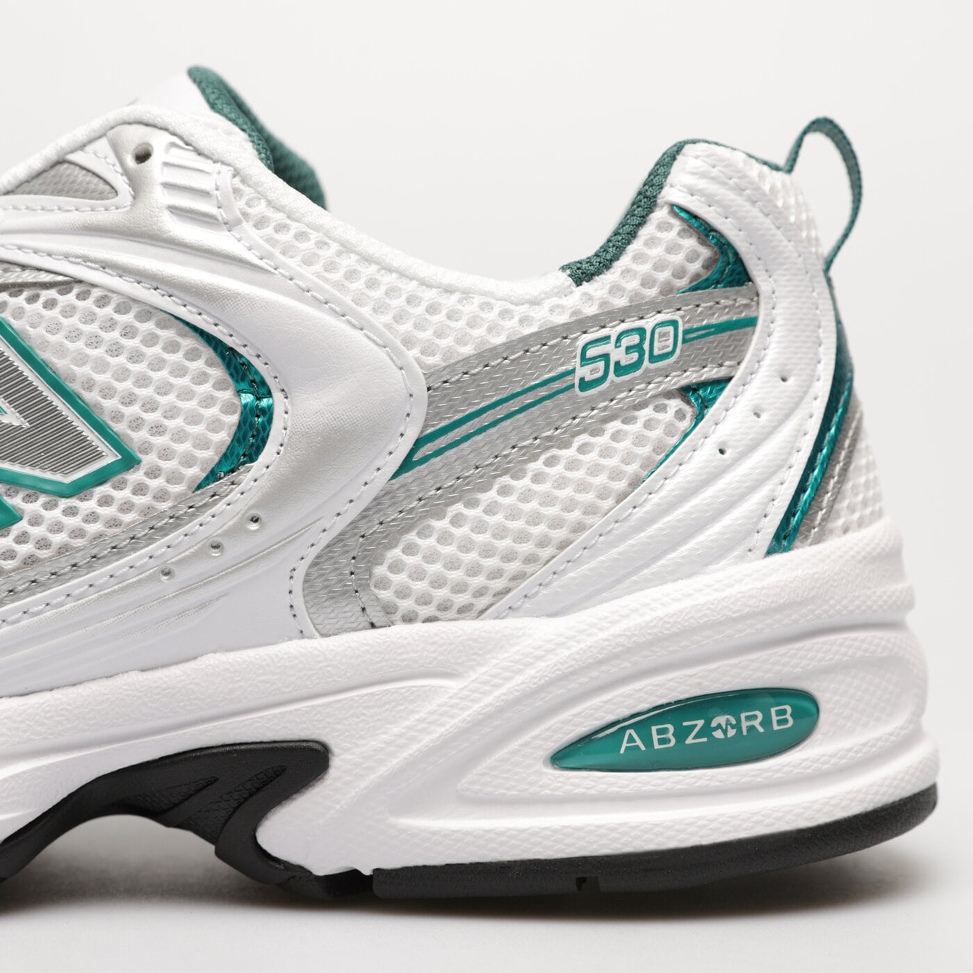 Damskie sneakersy (buty) NEW BALANCE 530  mr530ab kolor biały