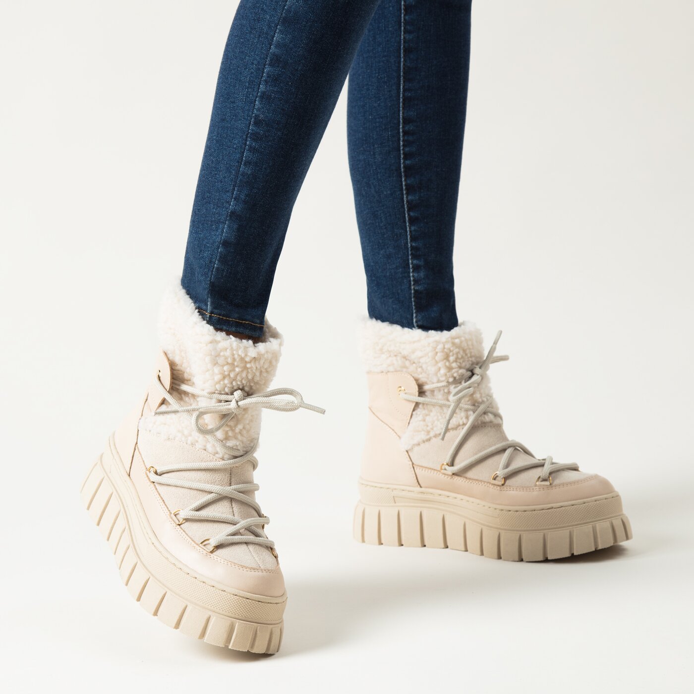 Damskie botki / sztyblety SYMBIOSIS SNOW BOOT SHEEP sywc222007 kolor beżowy