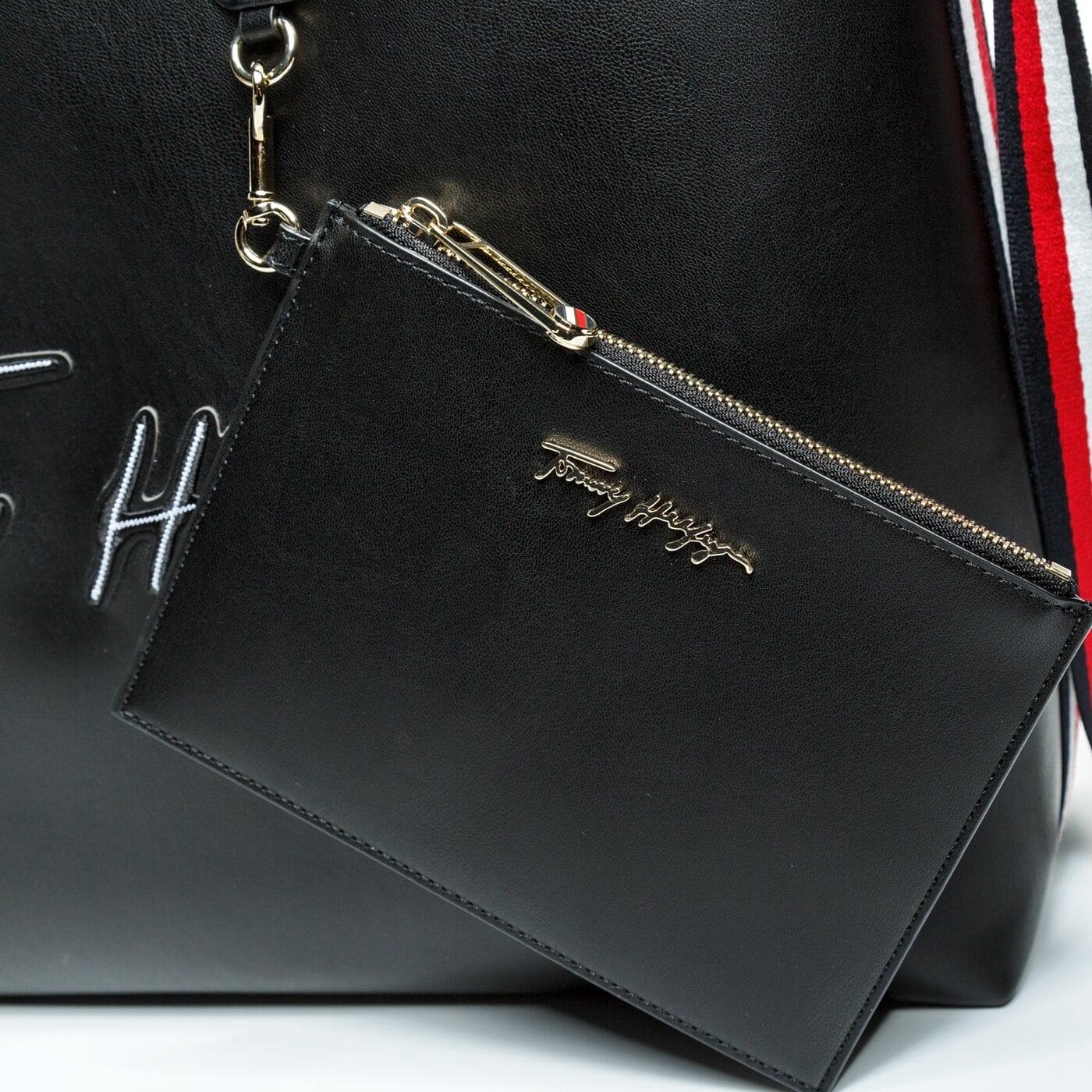 Damska torebka TOMMY HILFIGER TOREBKA ICONIC TOMMY TOTE SIGNATURE aw0aw09707bds kolor czarny