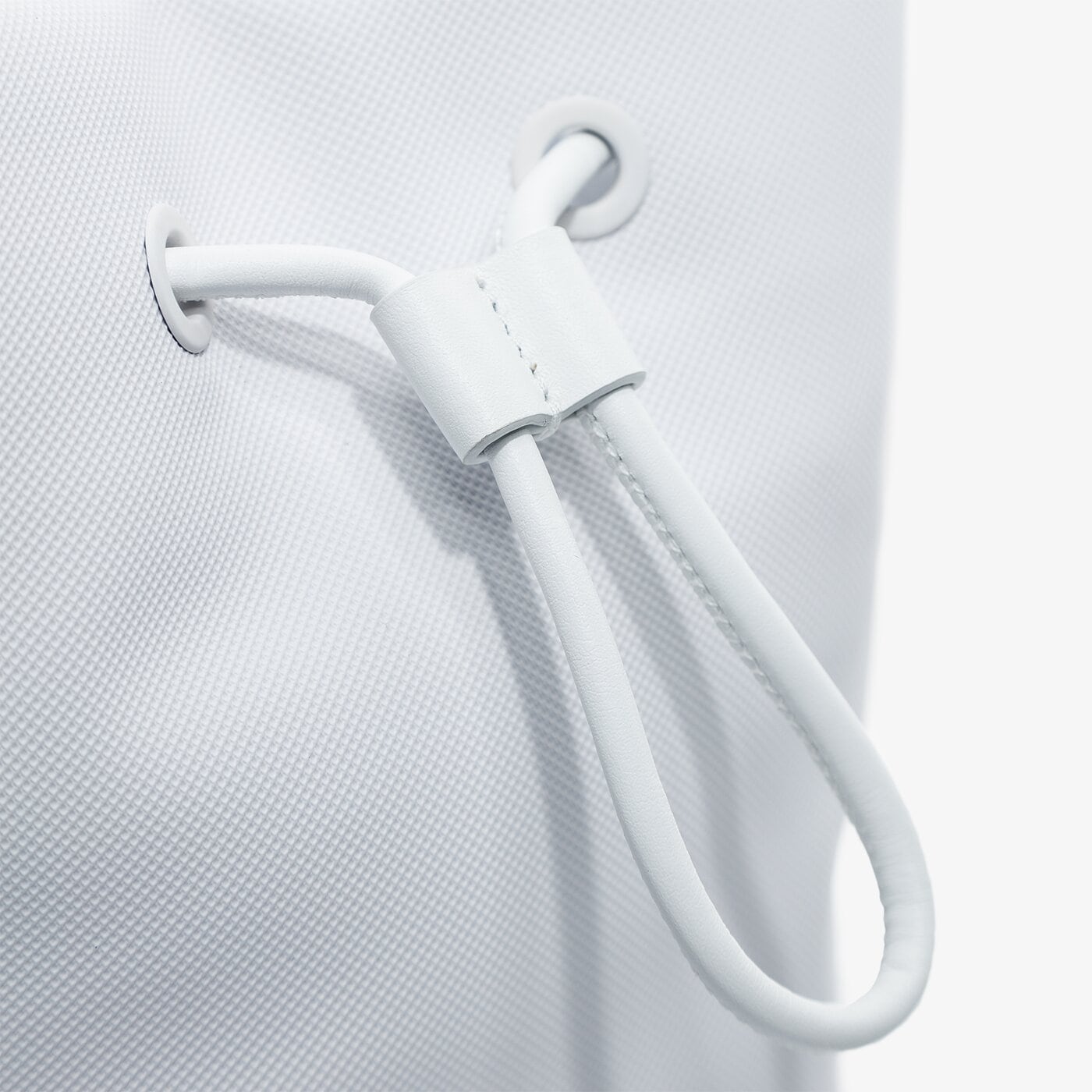 Damska torebka LACOSTE TOREBKA S BUCKET BAG nf3227lif89 kolor biały