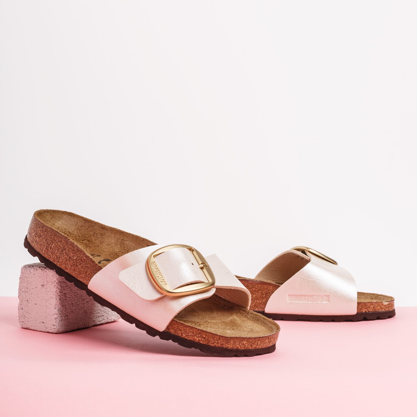 Damskie klapki BIRKENSTOCK MADRID BIG BUCKLE 1015279 kolor beżowy