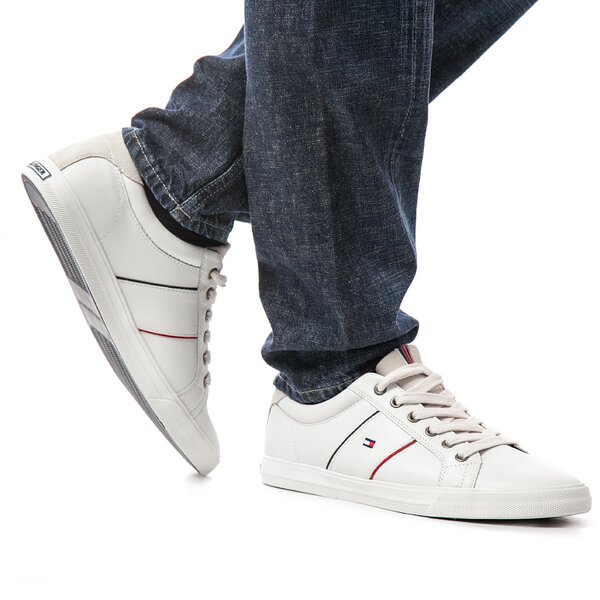 Męskie półbuty TOMMY HILFIGER WINSTON 9A fm56819067100 kolor biały