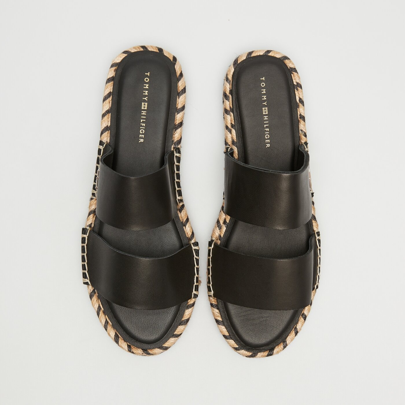 Damskie klapki TOMMY HILFIGER TH LEATHER FLAT ESP SANDAL fw0fw07931bds kolor czarny