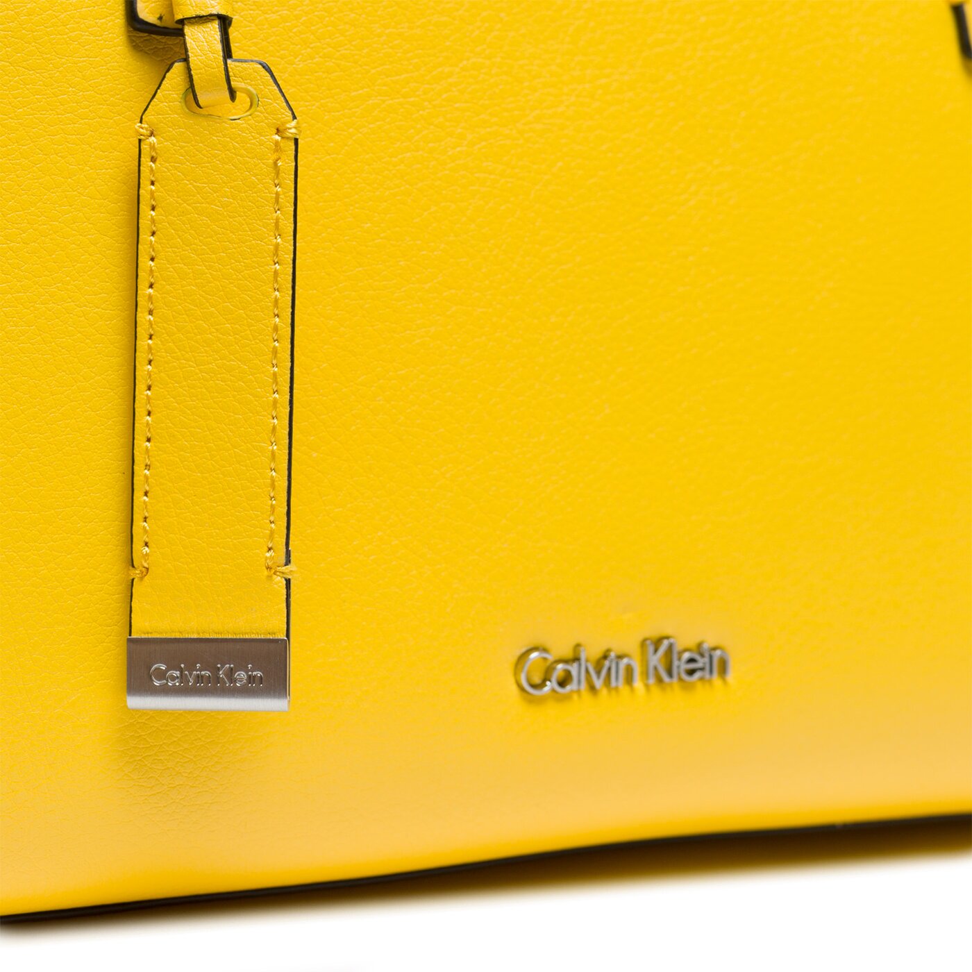 Damska torebka CALVIN KLEIN TORBA FRAME MEDIUM SHOPPER k60k603979703 kolor żółty
