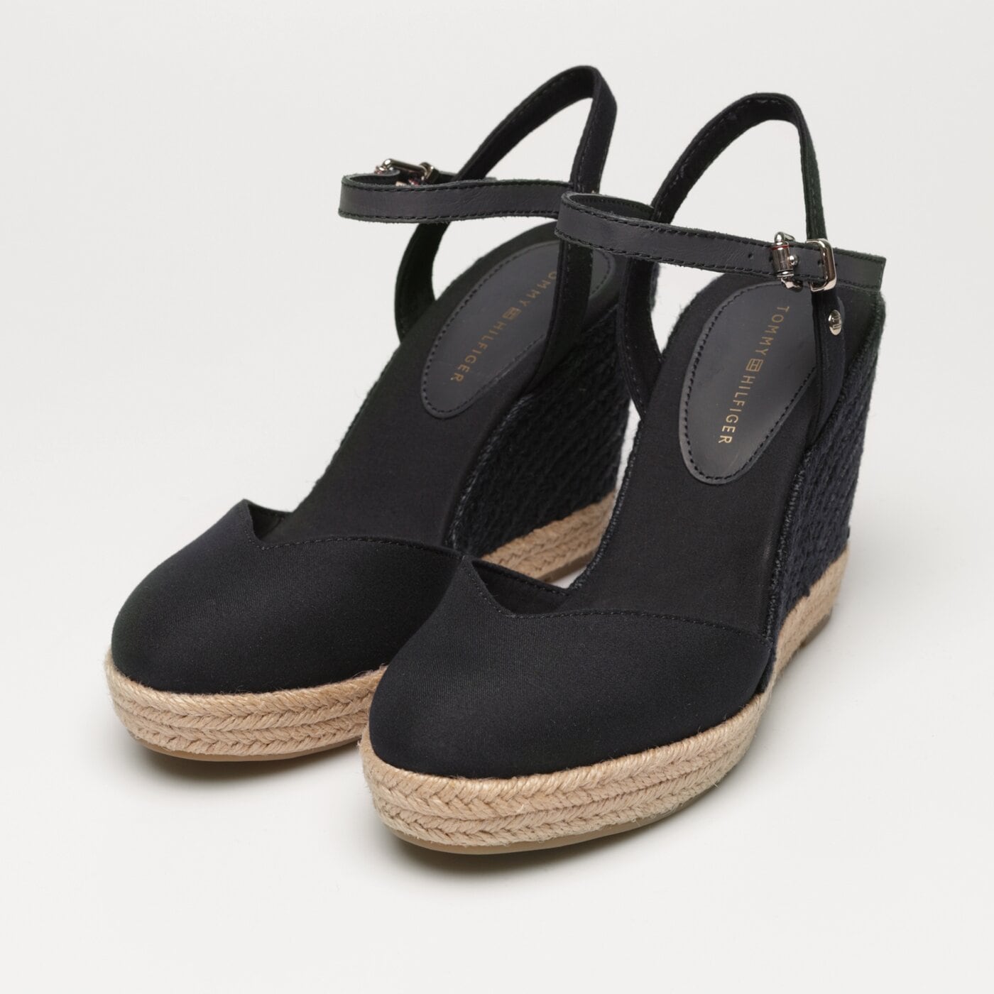 Damskie szpilki / czółenka TOMMY HILFIGER BASIC CLOSED TOE HIGH WEDGE fw0fw04786dw5 kolor granatowy