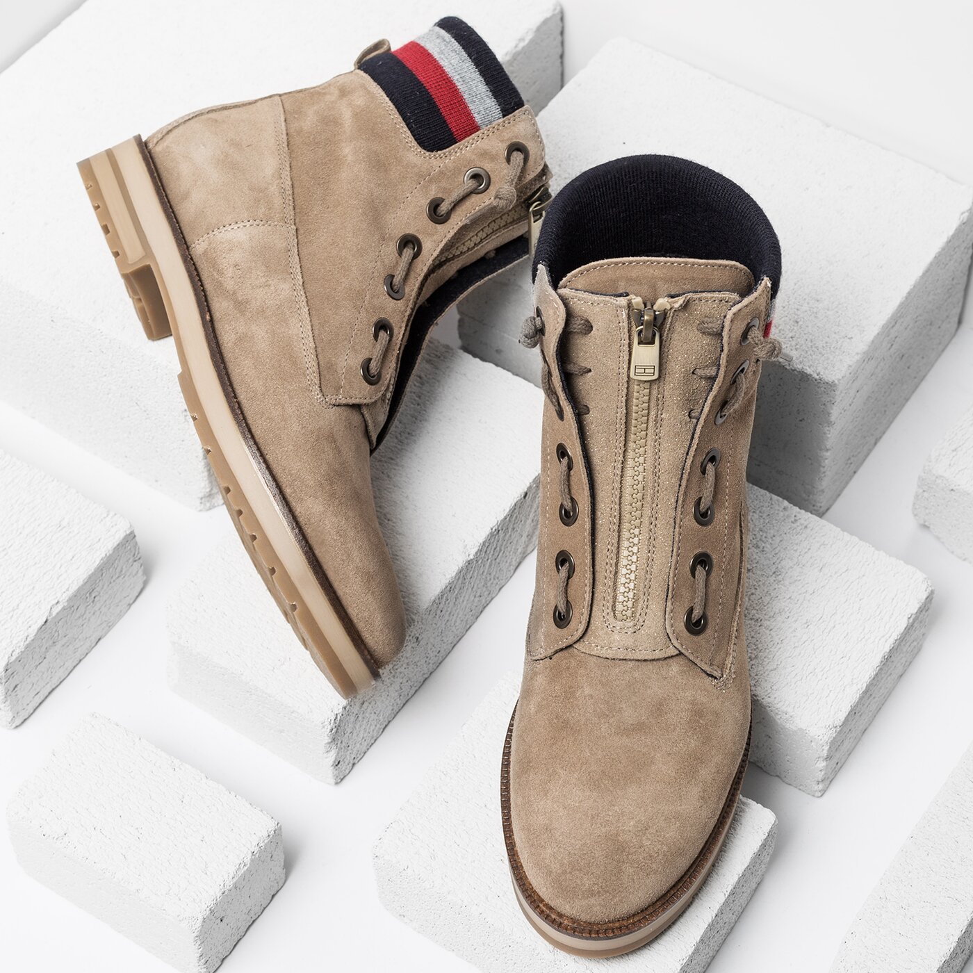 Damskie botki / sztyblety TOMMY HILFIGER WEST 9B fw0fw01534102 kolor beżowy