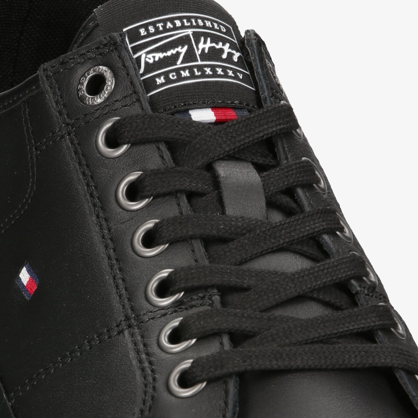 Męskie trampki TOMMY HILFIGER CORE CORPORATE LEATHER VULC fm0fm03999bds kolor czarny