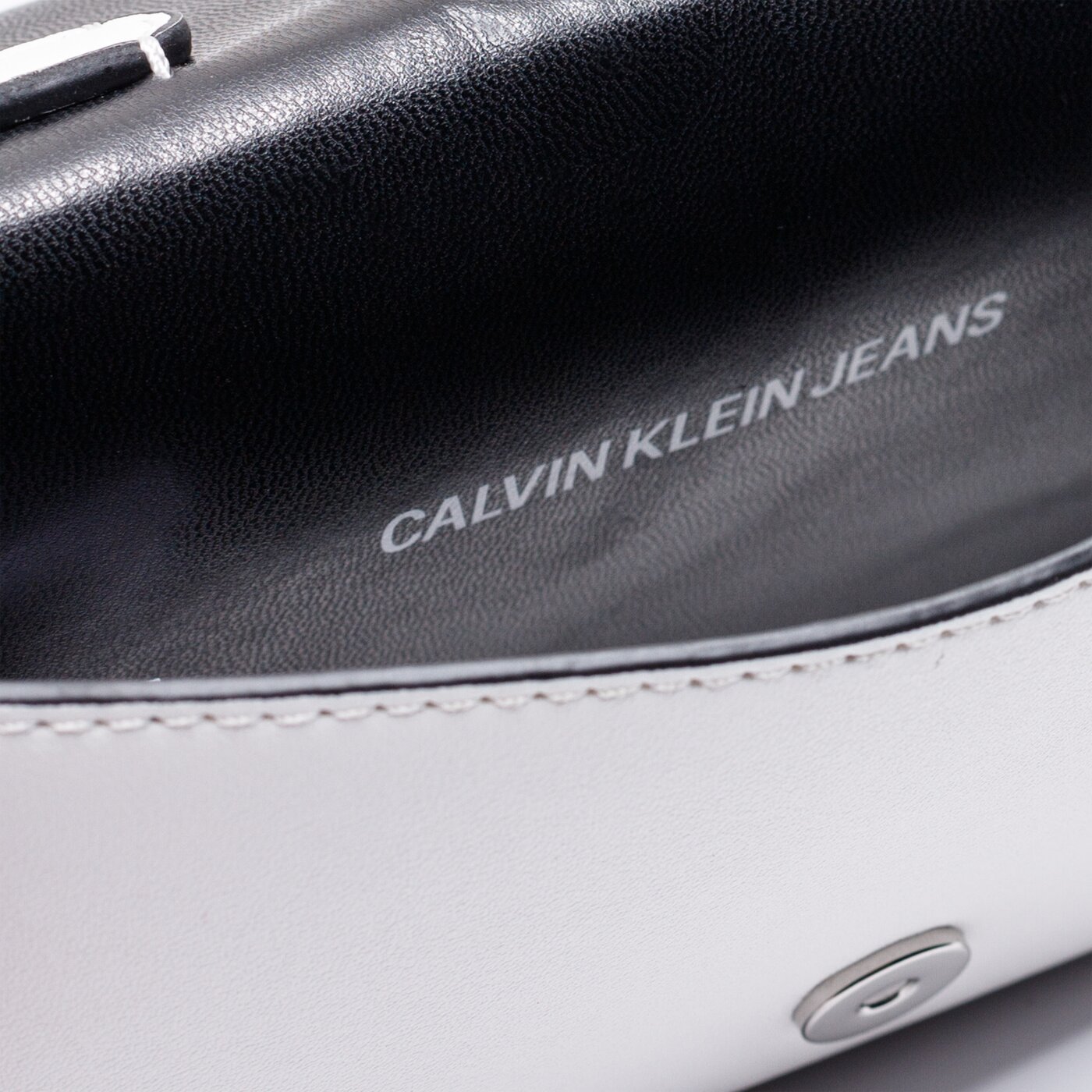 Damska torebka CALVIN KLEIN TOREBKA PHONE CROSSBODY k60k606874yaf kolor multicolor