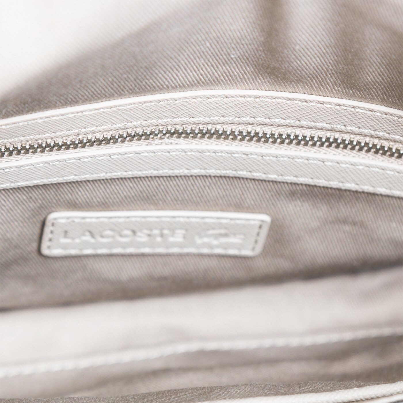 Damska torebka LACOSTE TOREBKA WOMEN DAILY CLASSIC S CROSSOVER BAG nf2894dc000 kolor czarny