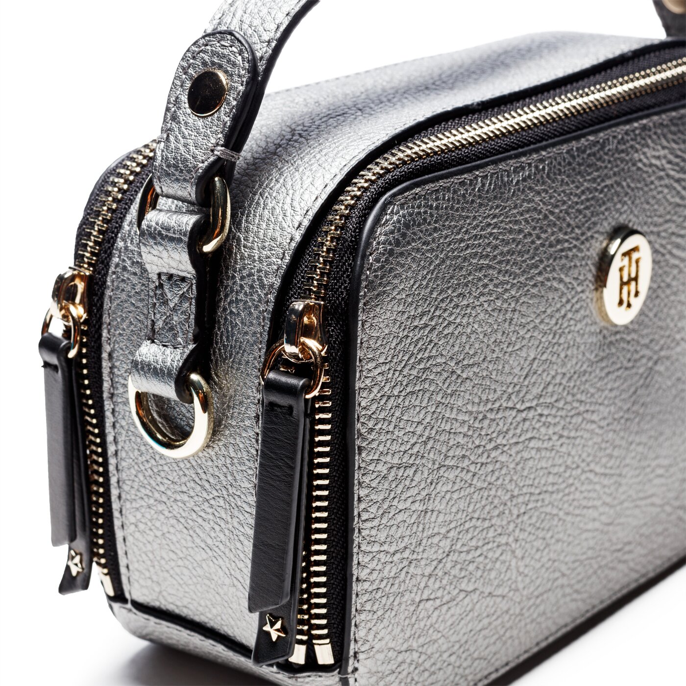 Damska torebka TOMMY HILFIGER TOREBKA COOL TOMMY MINI TRUNK aw0aw06543055 kolor srebrny