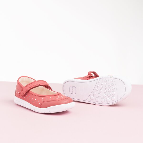 Dziecięce sandały / klapki CLARKS EMERY HALO T 26141170 kolor czerwony
