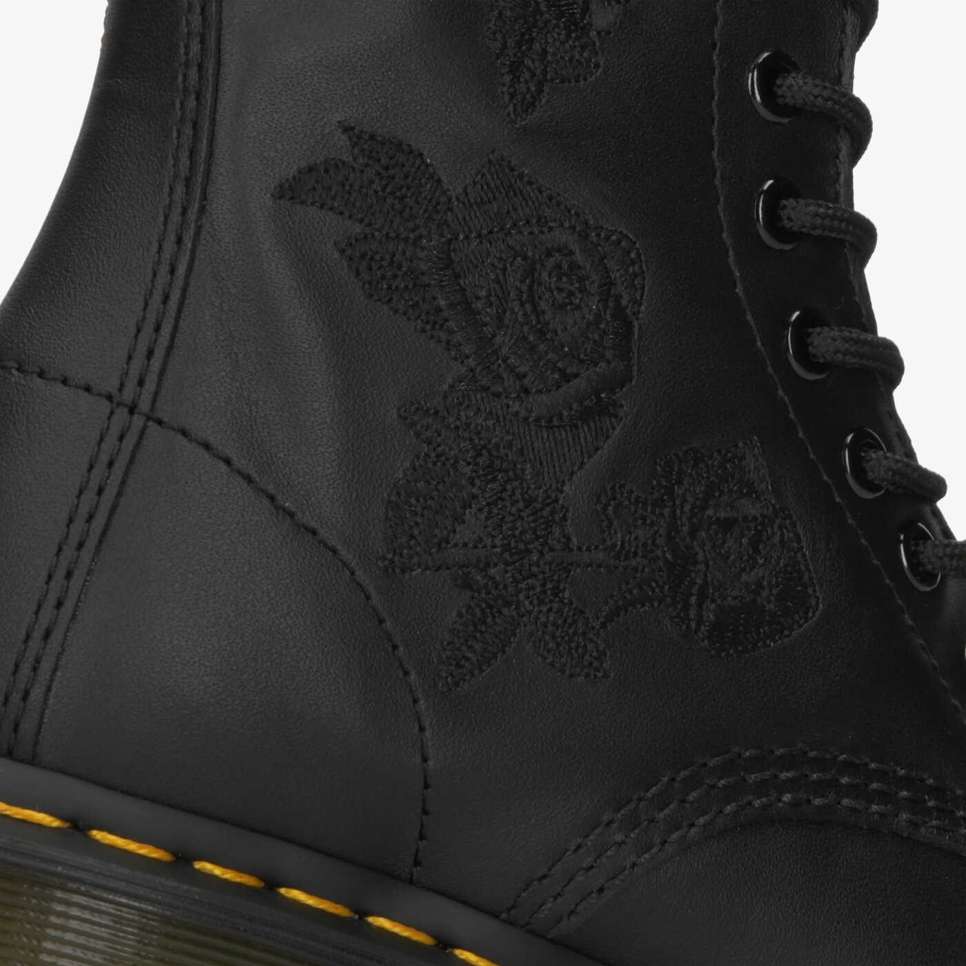 Damskie kozaki DR MARTENS 1914 VONDA MONO14 EYE BOOT 24986001 kolor czarny