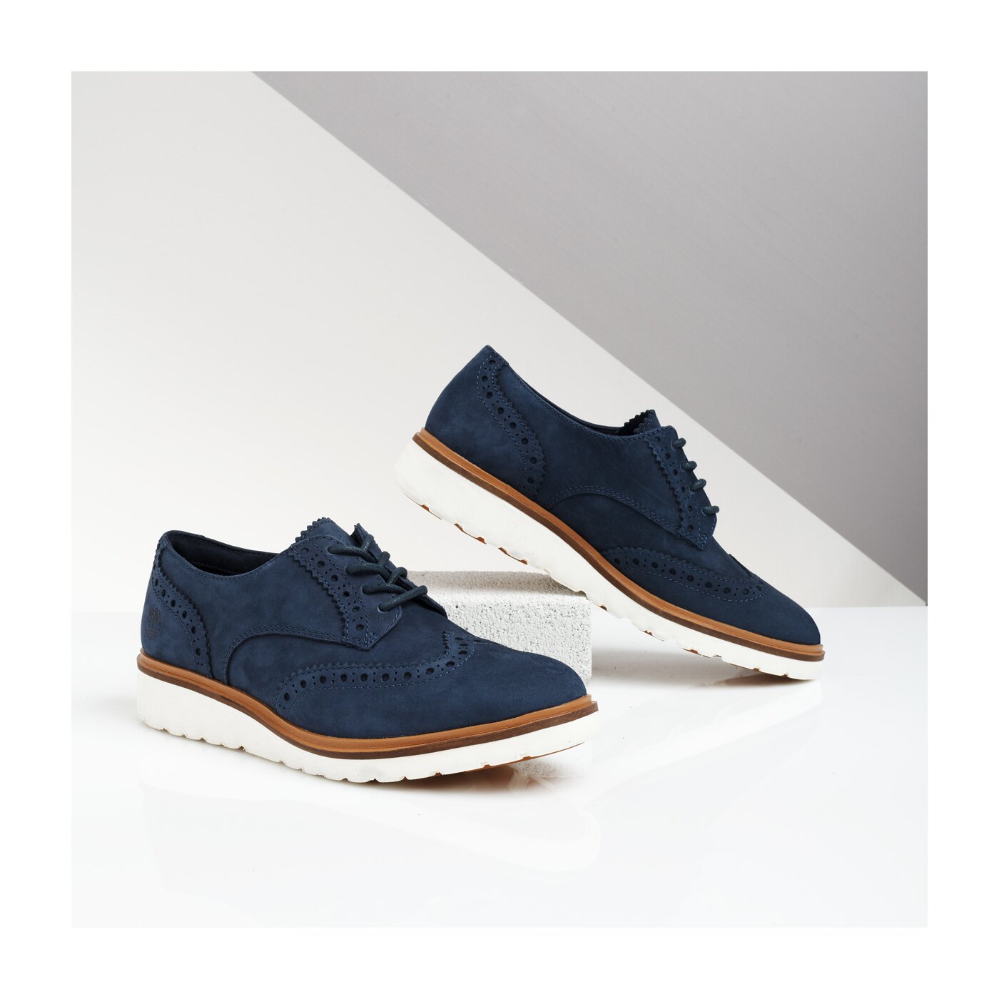 Damskie półbuty TIMBERLAND ELLIS STREET OXFORD tb0a1xuwl421 kolor granatowy