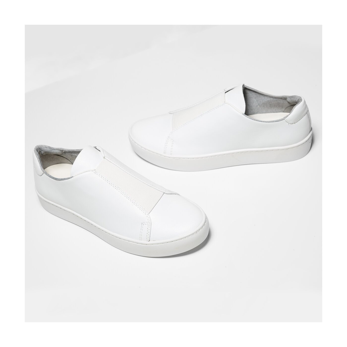 Damskie trampki VAGABOND ZOE 432620101 kolor biały