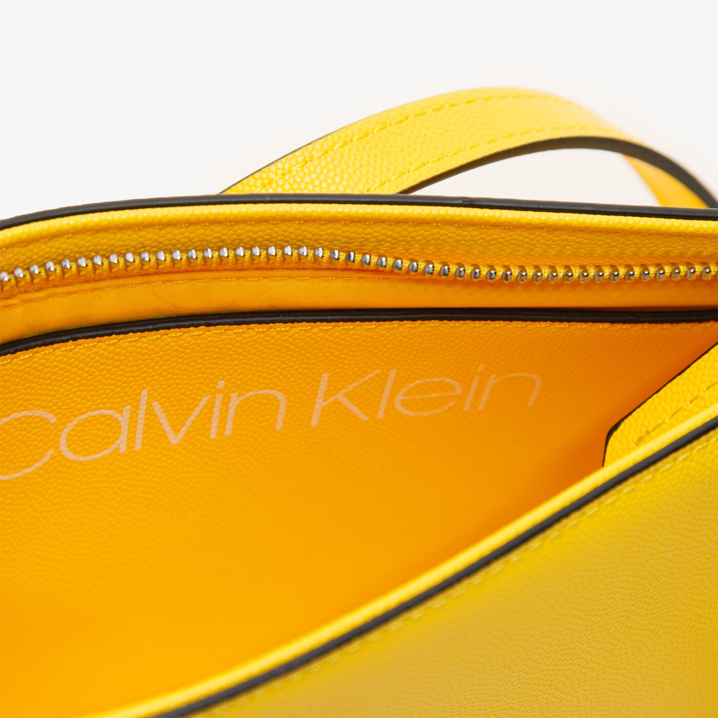 Damska torebka CALVIN KLEIN TOREBKA SIGNATURE EW CROSSBODY k60k606504za2 kolor żółty