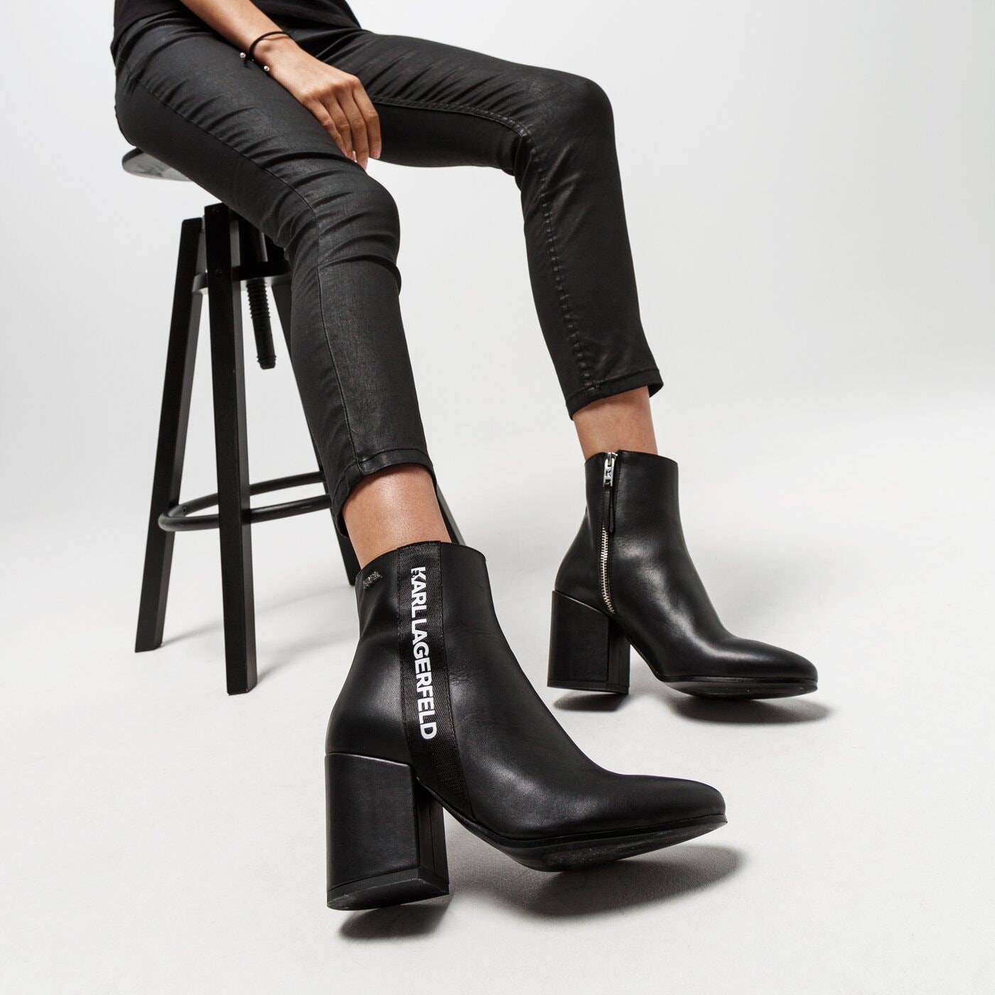 Damskie botki / sztyblety KARL LAGERFELD LAVINIA KARL BAND MIDI BOOT kl31475000 kolor czarny