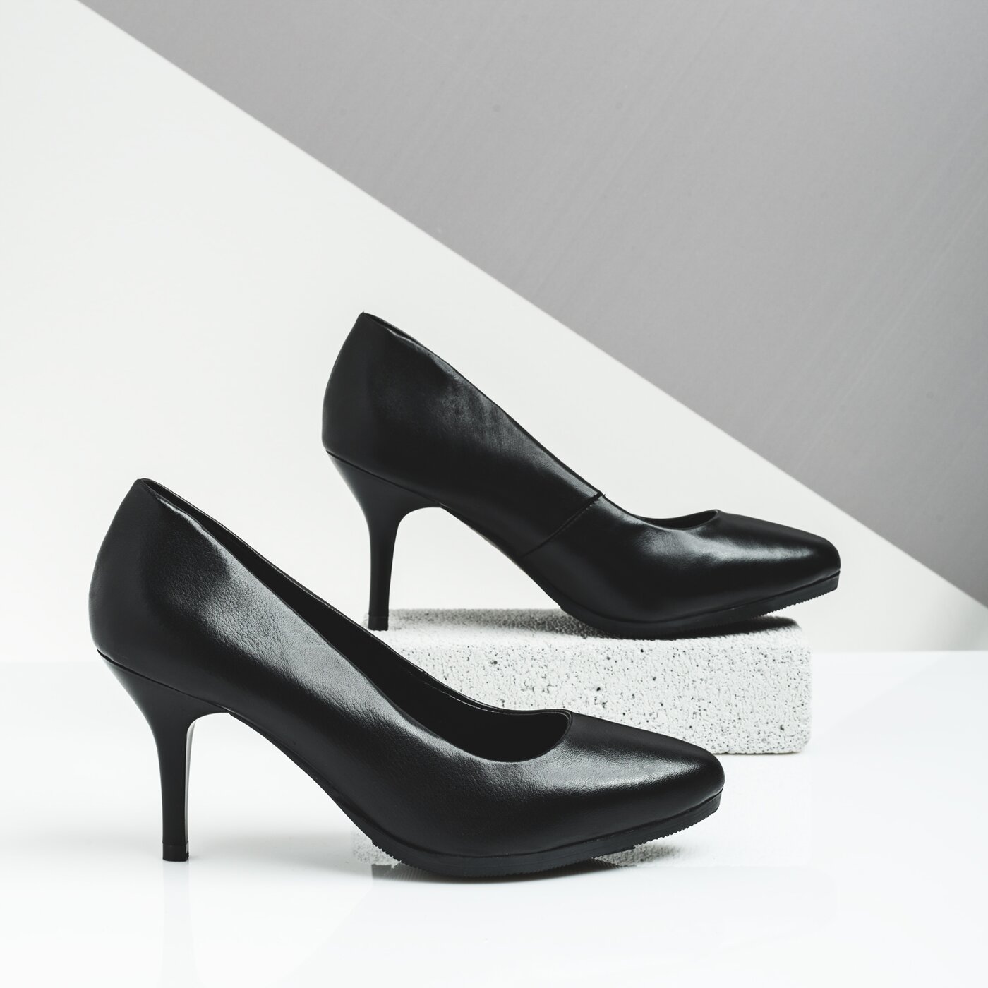 Damskie szpilki / czółenka SYMBIOSIS DEBORA  sywc119001 kolor czarny