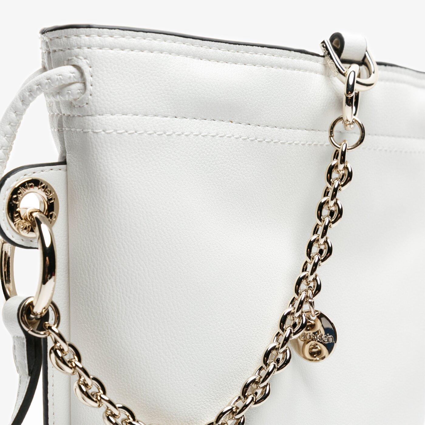 Damska torebka CALVIN KLEIN TOREBKA CHAINED SML BUCKET k60k606037yad kolor biały