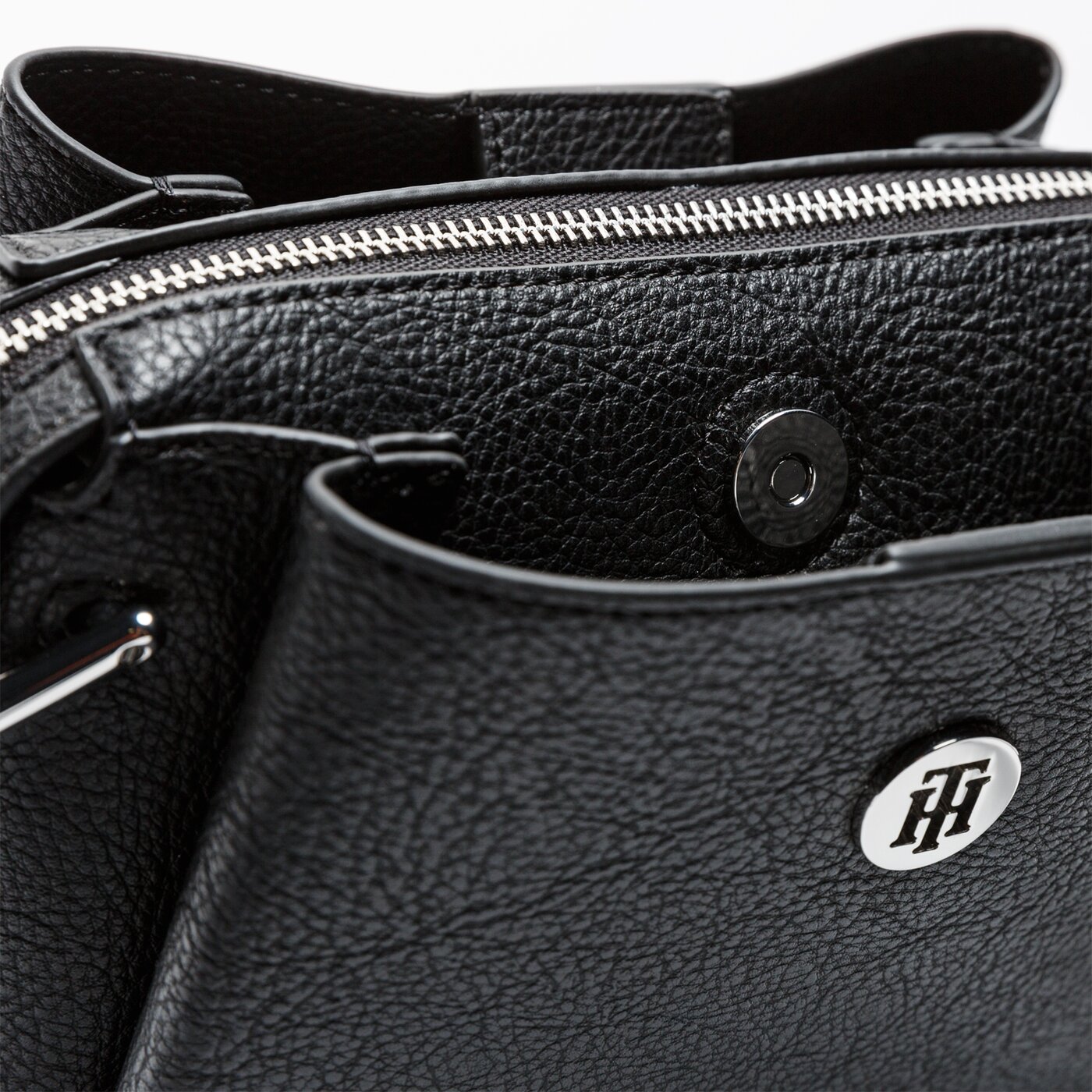 Damska nerka / saszetka TOMMY HILFIGER TOREBKA CORE CROSSOVER aw0aw07303bds kolor czarny