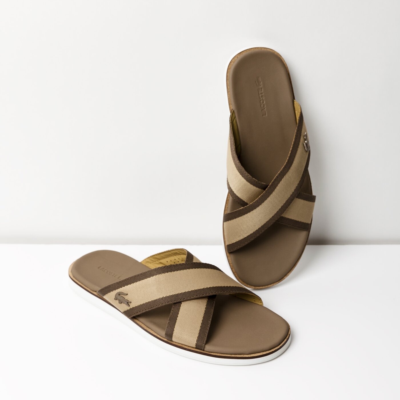 Męskie klapki LACOSTE COUPRI 118 1 735cam00144d8 kolor brązowy