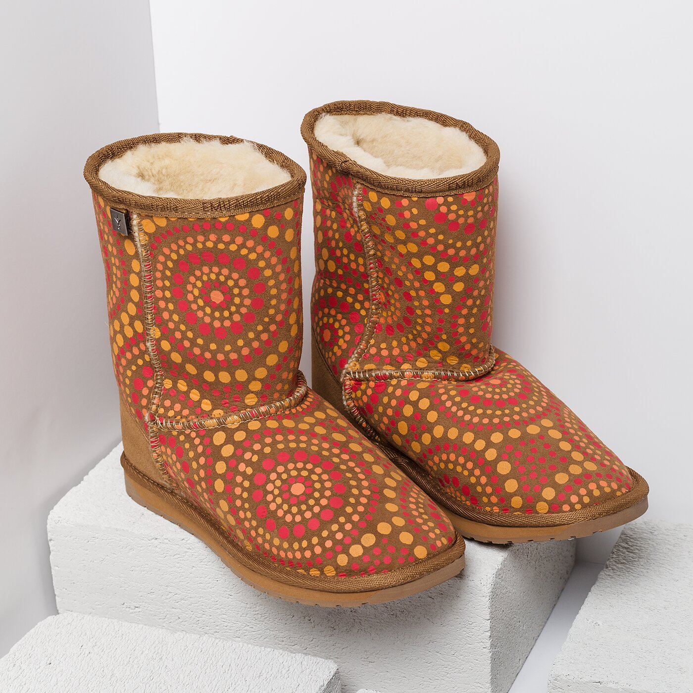 Damskie śniegowce EMU PLATINUM STINGER INDIGENOUS LO CHESTNUT wp10536chestnut kolor brązowy