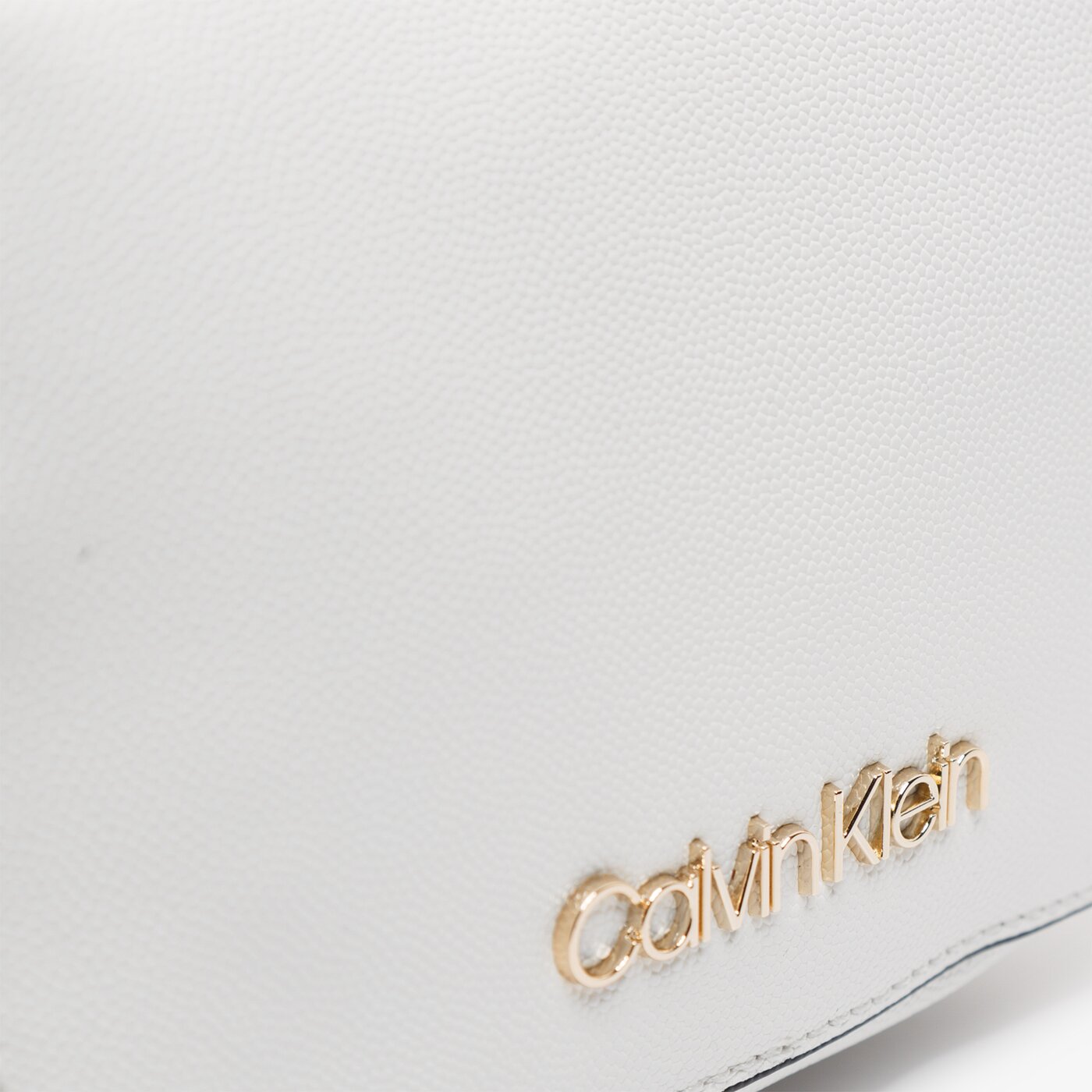 Damska torebka CALVIN KLEIN TOREBKA MUST CAMERABAG CAV k60k606650yag kolor biały