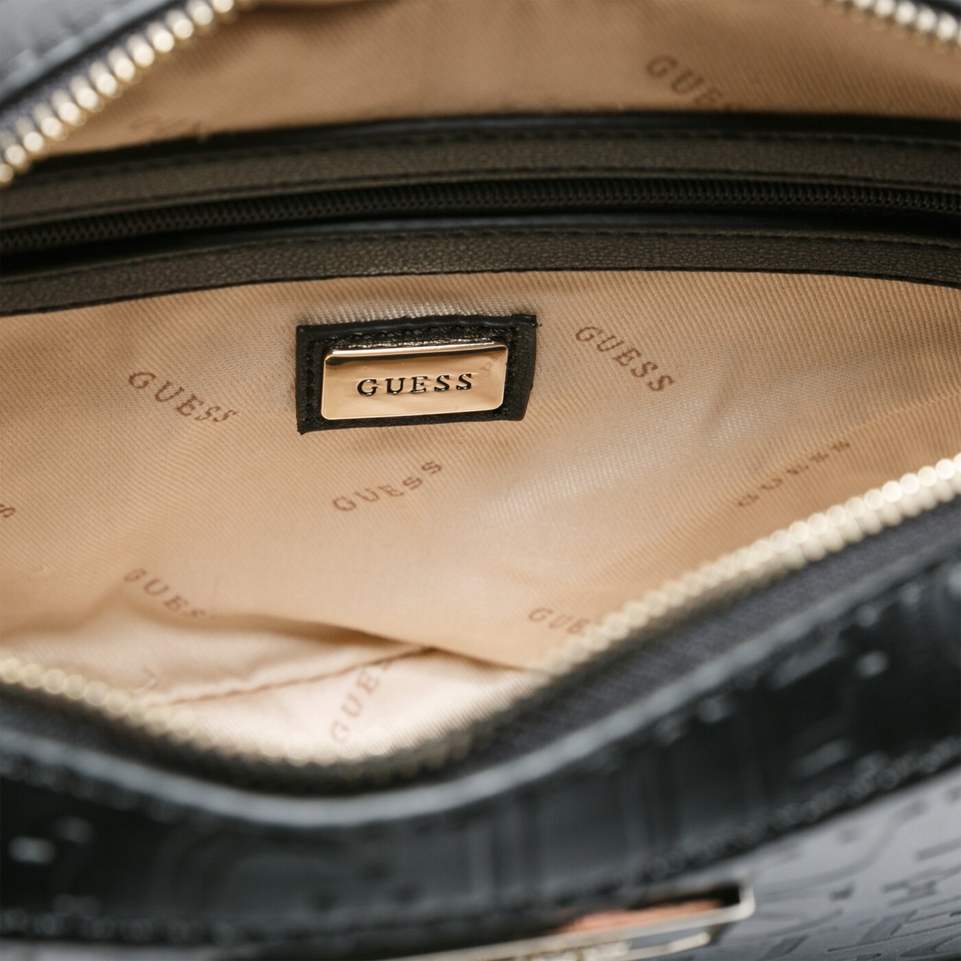 Damska torebka GUESS TOREBKA KAMRYN CROSSBODY TOP ZIP hwvd6691120bla kolor czarny