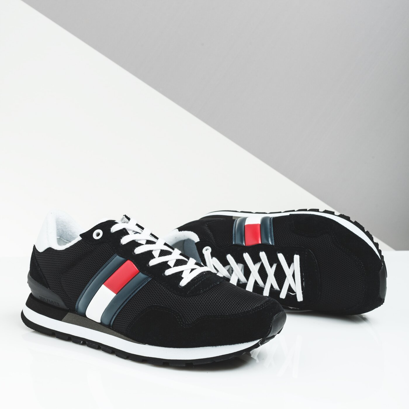 Męskie sneakersy (buty) TOMMY HILFIGER BARON 1C em0em00261990 kolor czarny