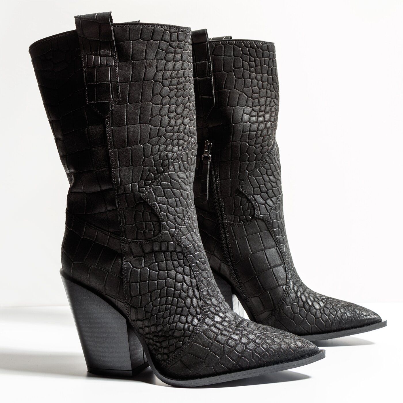 Damskie botki / sztyblety SYMBIOSIS GREETINGS FROM THE WEST  sywc219031 kolor czarny