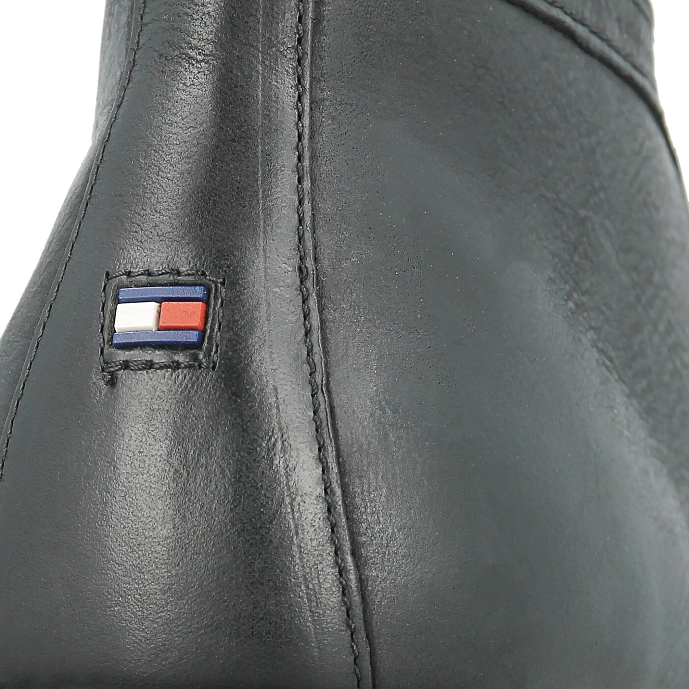 Męskie buty za kostkę TOMMY HILFIGER AUSTIN 2A fm0fm00903990 kolor czarny