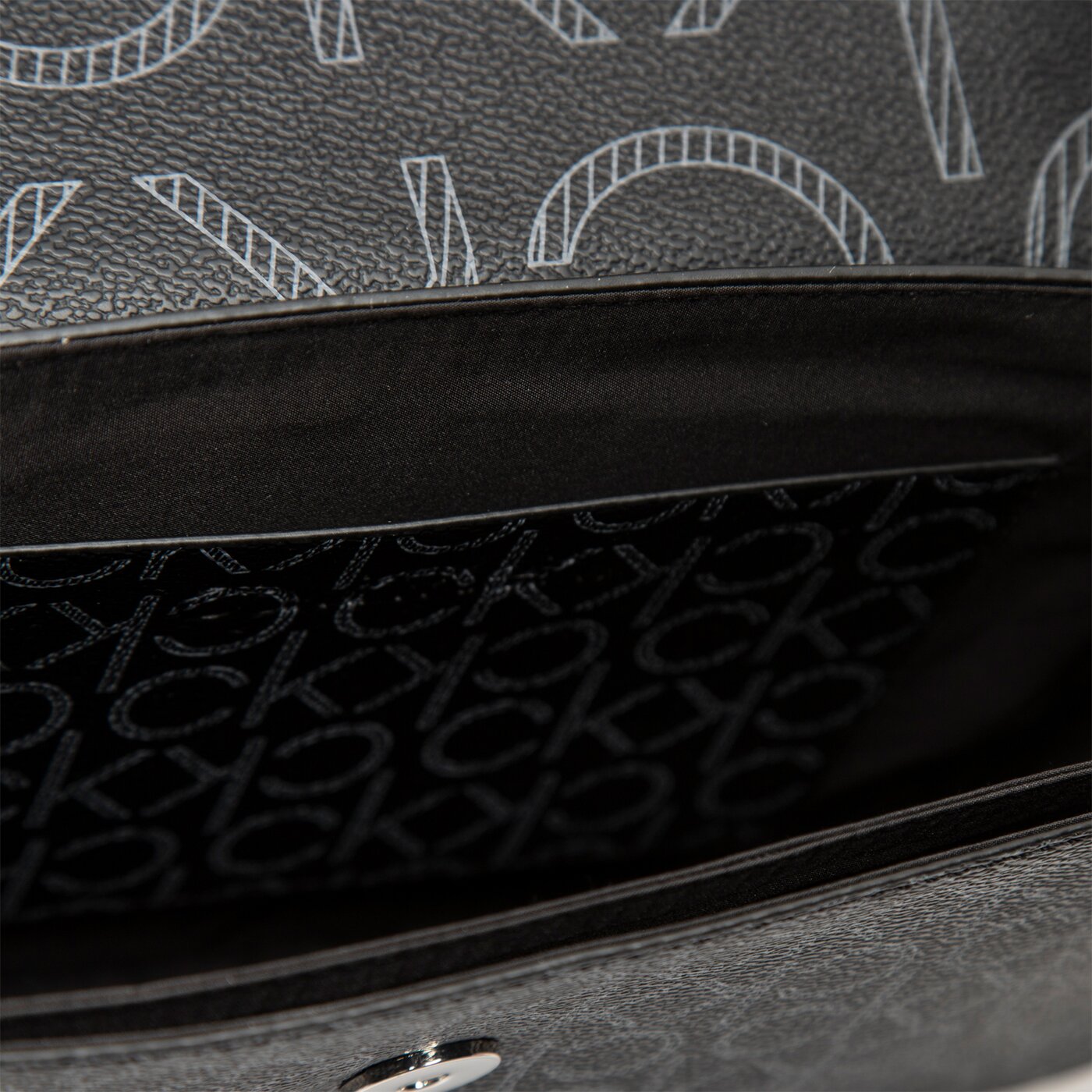 Damska torebka CALVIN KLEIN TOREBKA SHOULDER BAG k60k607672bax kolor multicolor