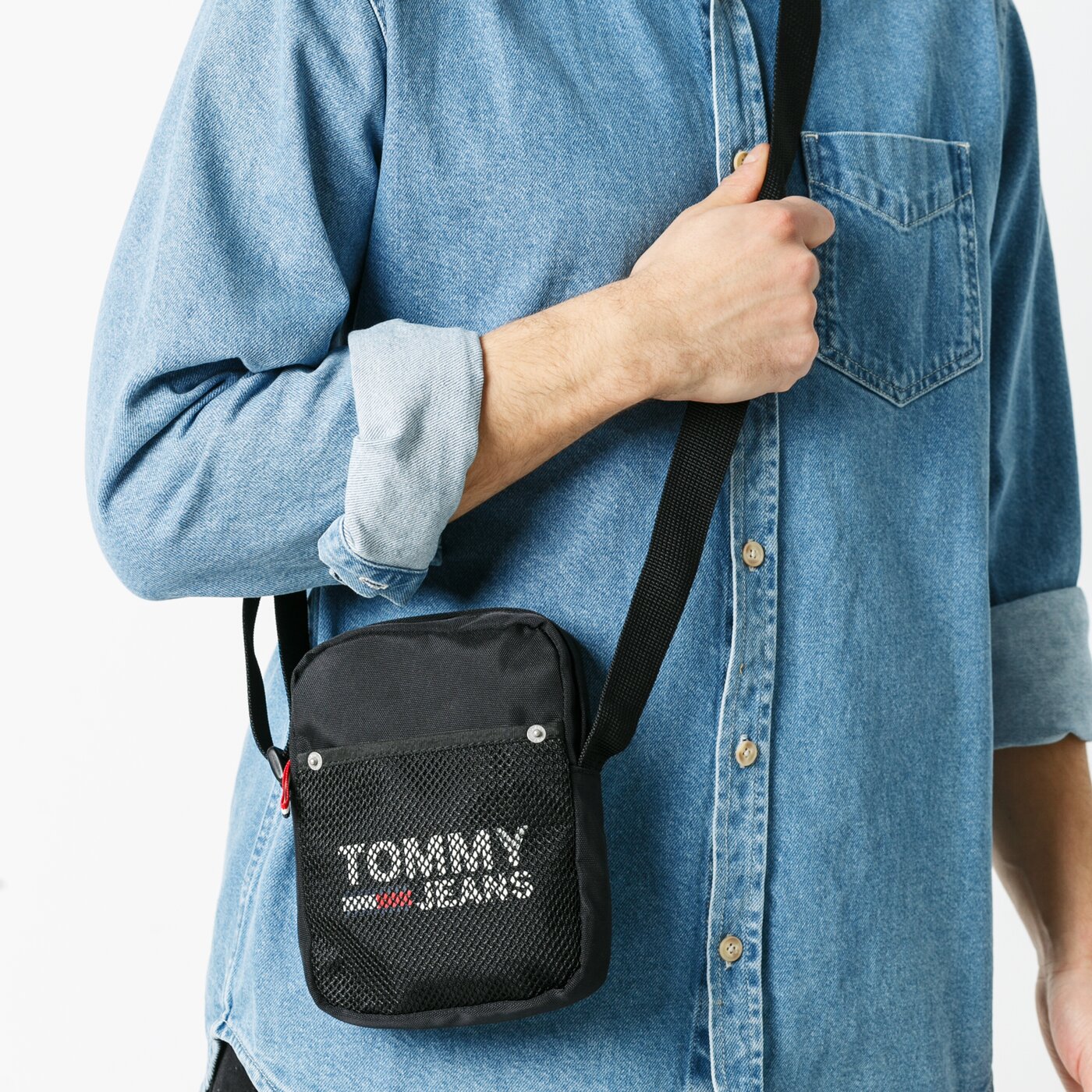 TOMMY HILFIGER TORBA TJM COOL CITY MINI REPORTER am0am05529bds kolor czarny