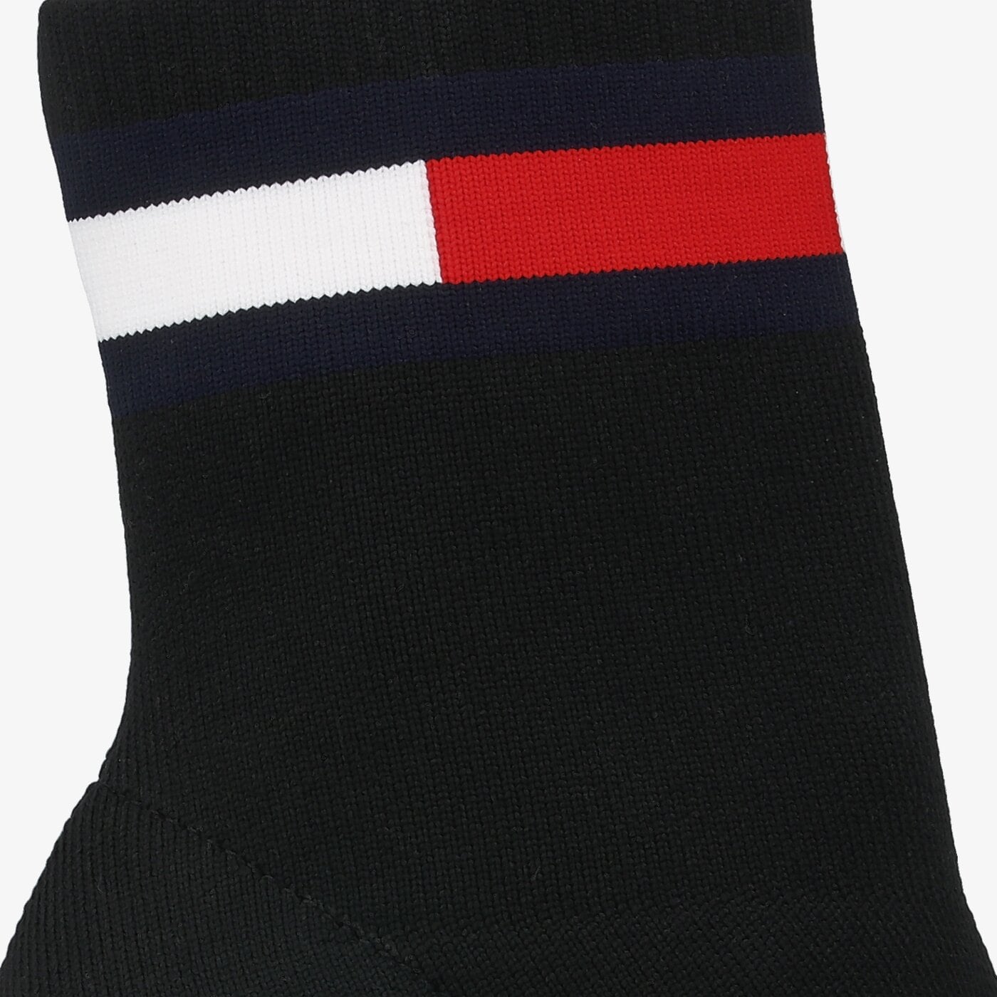 Damskie botki / sztyblety TOMMY HILFIGER ROCIO 2D FLAG SOCK MID HEEL BOOT en0en00699bds kolor czarny