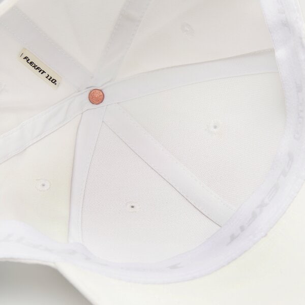Damska czapka z daszkiem LEVI'S CZAPKA HOUSEMARK FLEXFIT CAP d7723-0001 kolor biały