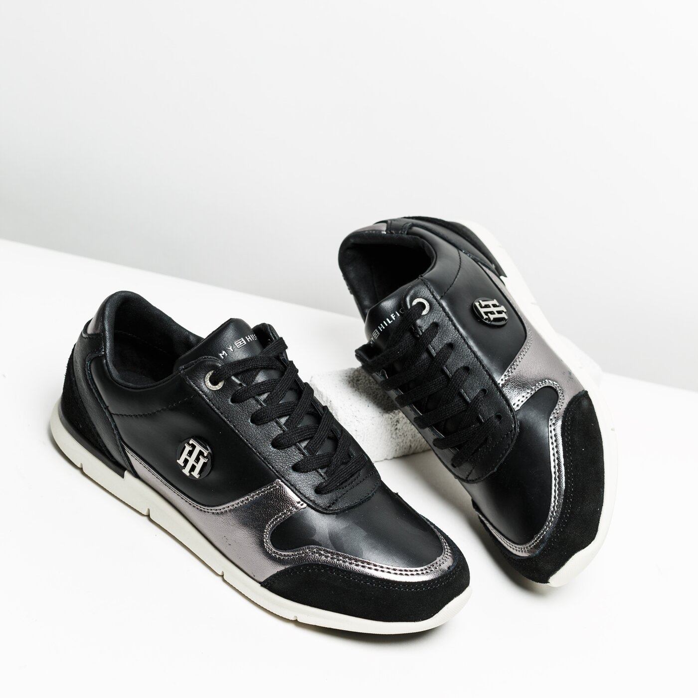tommy hilfiger camo metallic