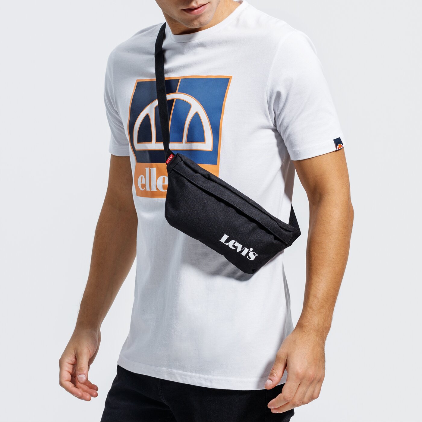 Damska nerka / saszetka LEVI'S TOREBKA SMALL BANANA SLING VINTAGE MODERN LOGO d5474-0002 kolor czarny