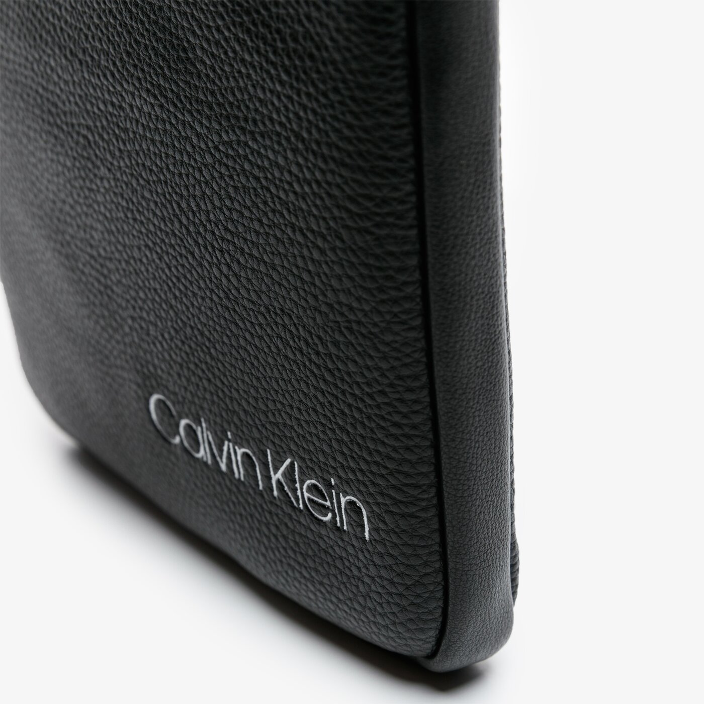 CALVIN KLEIN TORBA CK DIRECT MINI FLAT CROSSOVER k50k505128bds kolor czarny