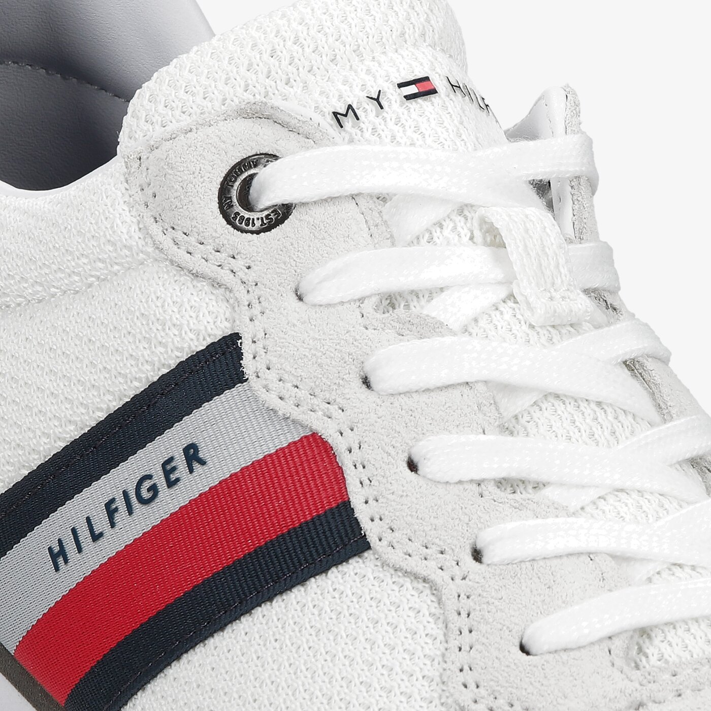 Męskie sneakersy (buty) TOMMY HILFIGER ESSENTIAL MESH RUNNER fm0fm03417ybr kolor biały