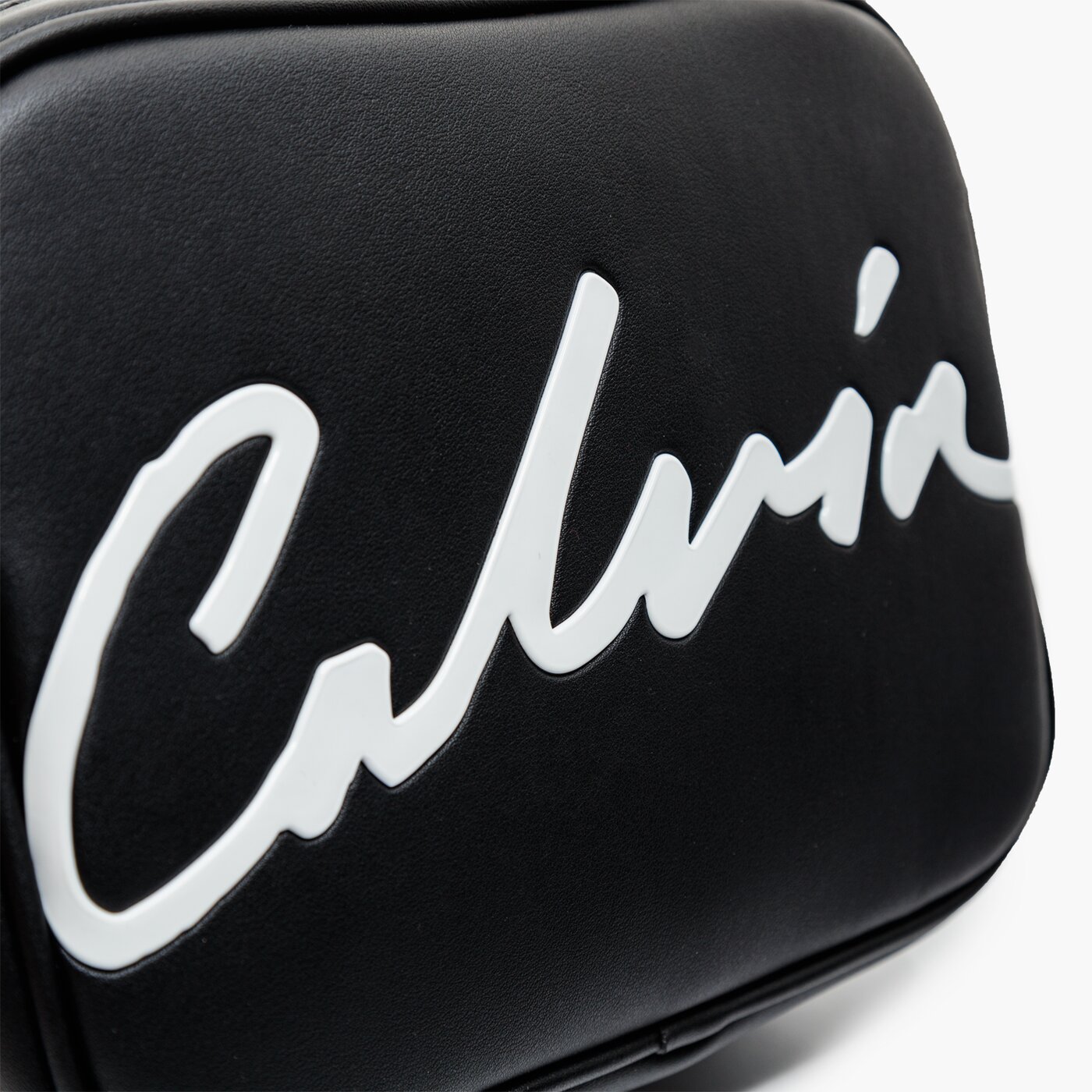 Damska torebka CALVIN KLEIN TOREBKA SCULPTED LARGE CAMERA BAG k60k606573bds kolor czarny