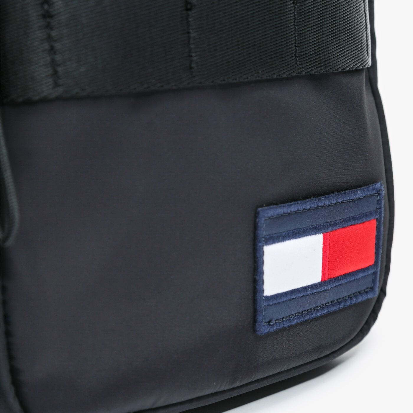 TOMMY HILFIGER TORBA TOMMY MINI REPORTER am0am05984bds kolor czarny