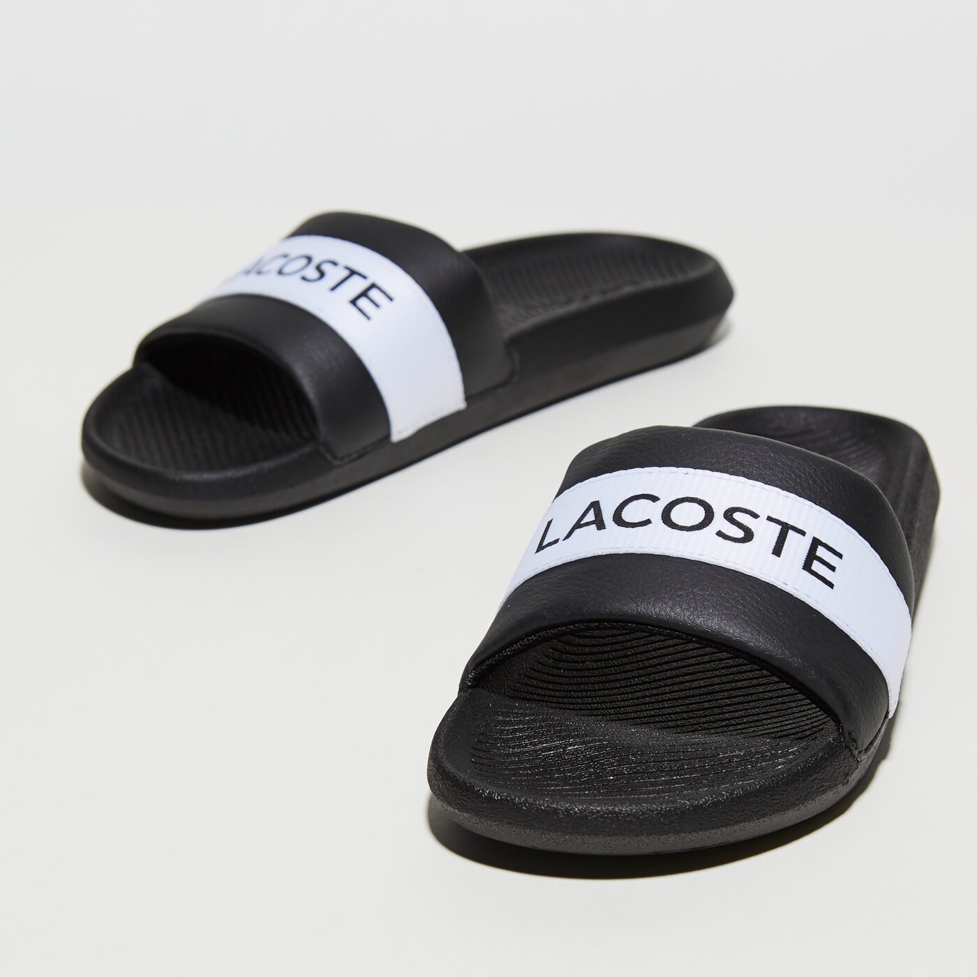 Damskie klapki LACOSTE CROCO SLIDE 0721 1 CFA 741cfa0011312 kolor czarny