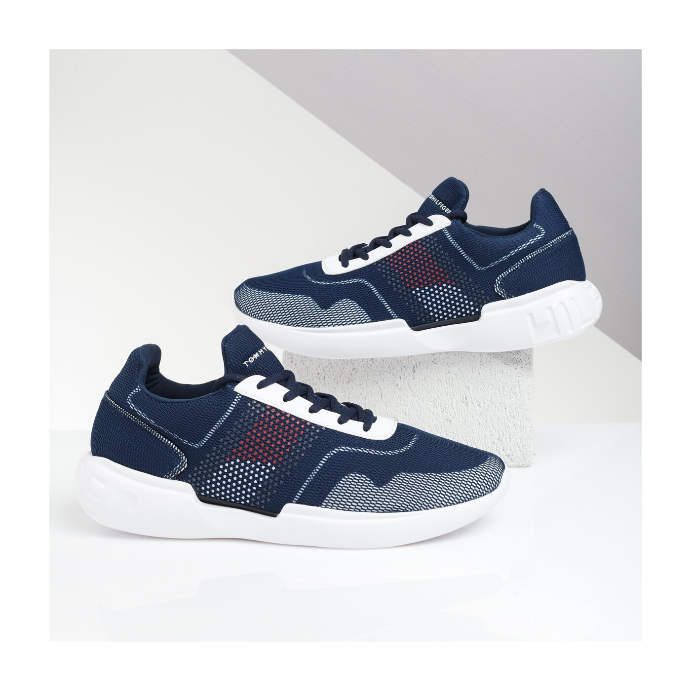 Męskie sneakersy (buty) TOMMY HILFIGER TATE 5C fm0fm02028403 kolor granatowy
