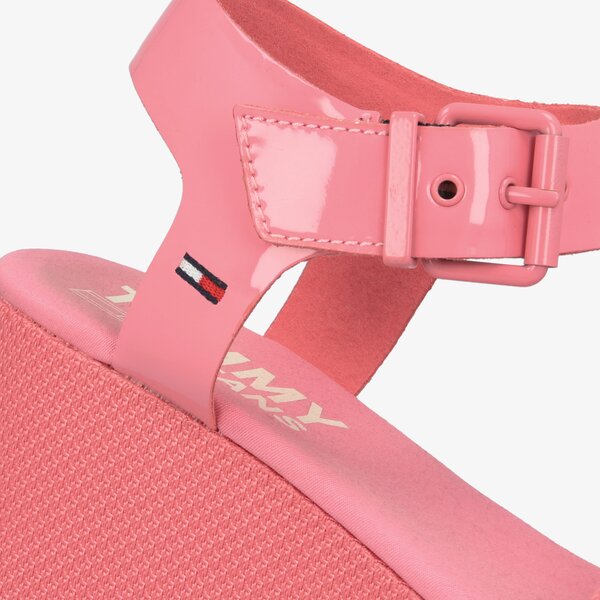 Damskie sandały TOMMY HILFIGER DENIA 2C MATERIAL MIX FLATFORM SANDAL en0en00561669 kolor różowy